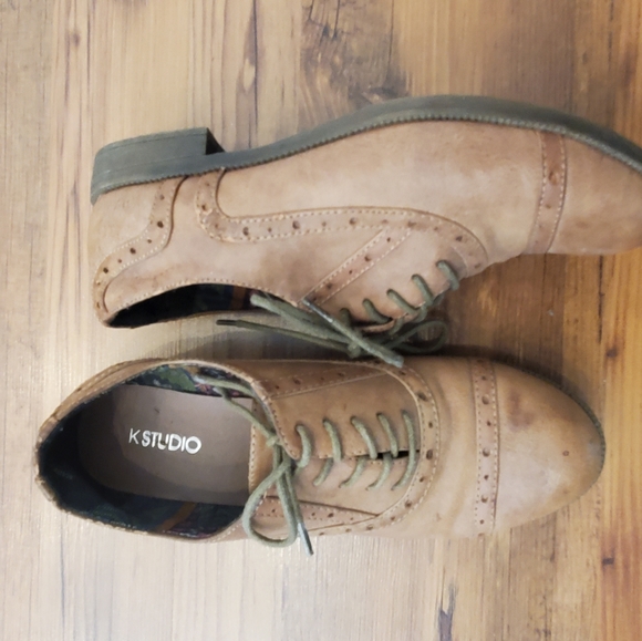 Women shoes - Picture 2 of 2